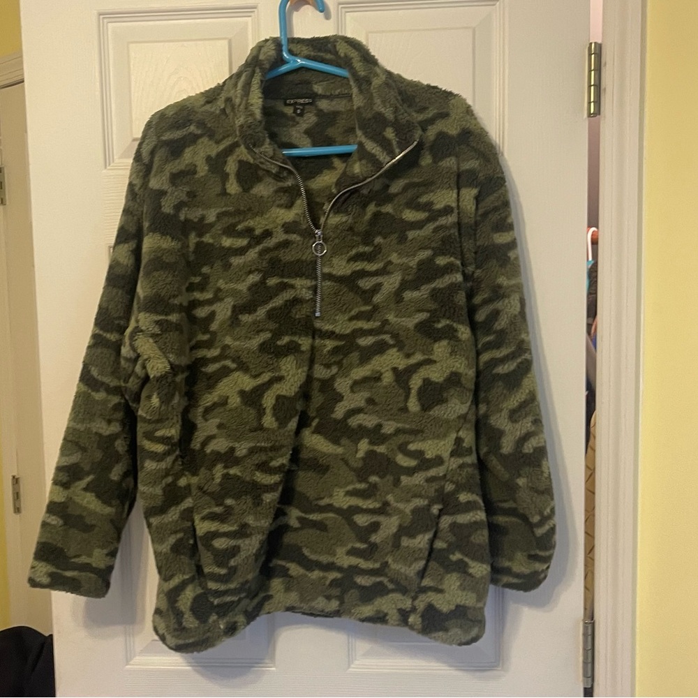 Express Camo 1/4 zip